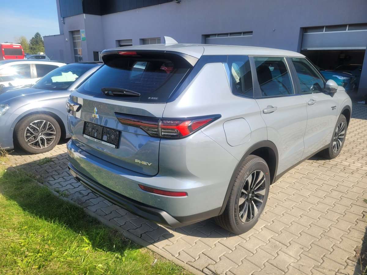 Fahrzeugbild eines Mitsubishi Outlander