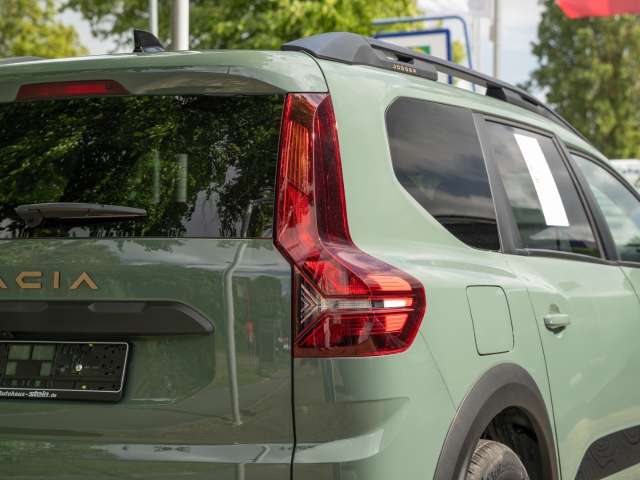 Fahrzeugbild eines Dacia Jogger