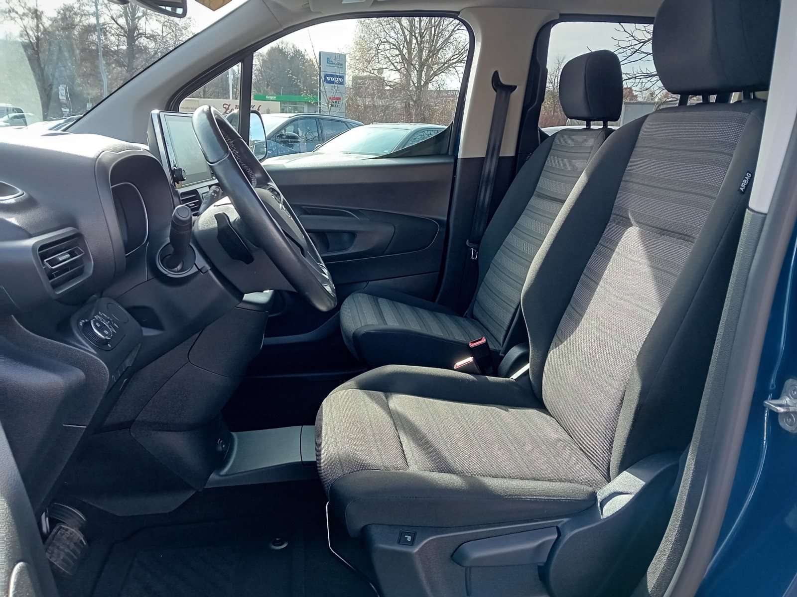 Fahrzeugbild eines Opel Combo Life