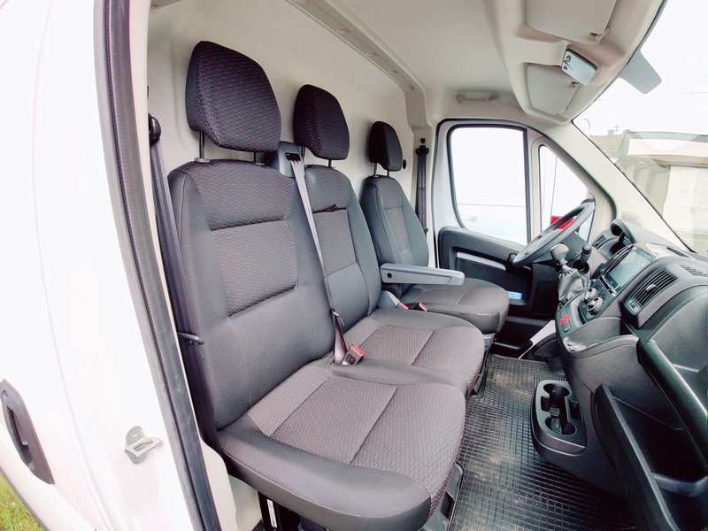 Fahrzeugbild eines Opel Movano