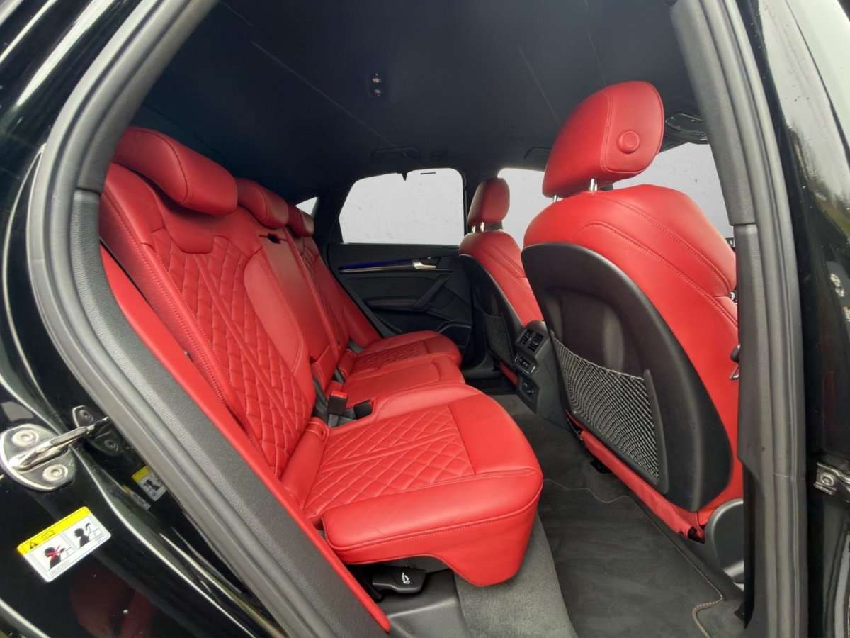 Fahrzeugbild eines Audi SQ5