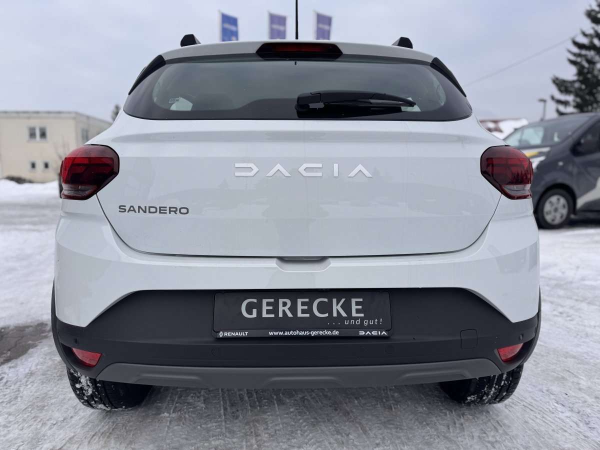 Fahrzeugbild eines Dacia Sandero