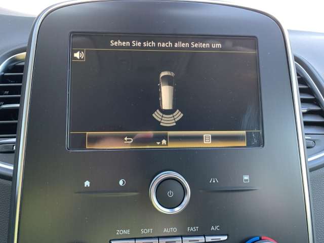 Fahrzeugbild eines Renault Grand Scénic