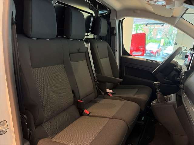Fahrzeugbild eines Opel Vivaro