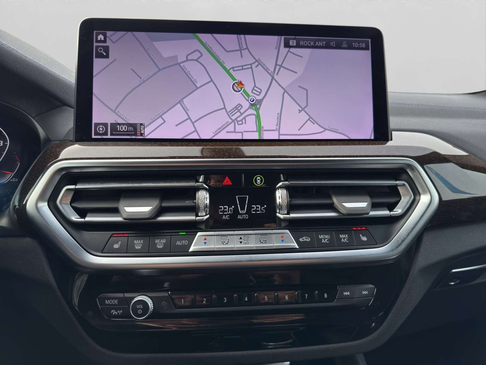 Fahrzeugbild eines BMW X4