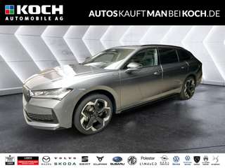 Schräge Frontansicht auf einen Skoda Superb , freigestellt