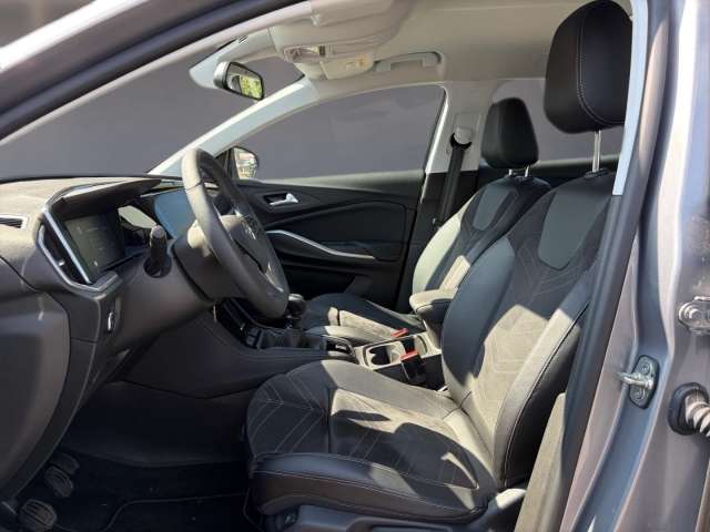 Fahrzeugbild eines Opel Grandland X