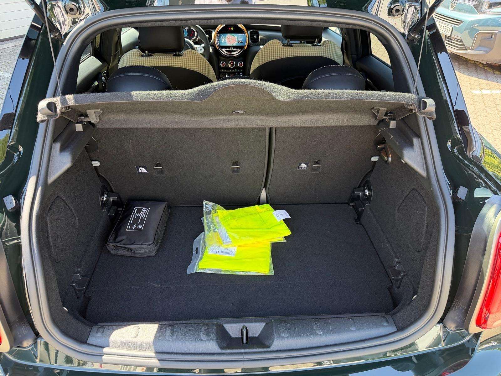 Fahrzeugbild eines MINI COOPER