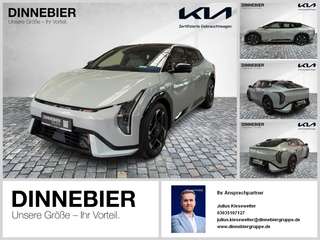 Schräge Frontansicht auf einen Kia EV4 , freigestellt
