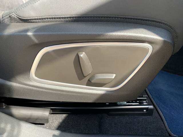Fahrzeugbild eines Renault Rafale