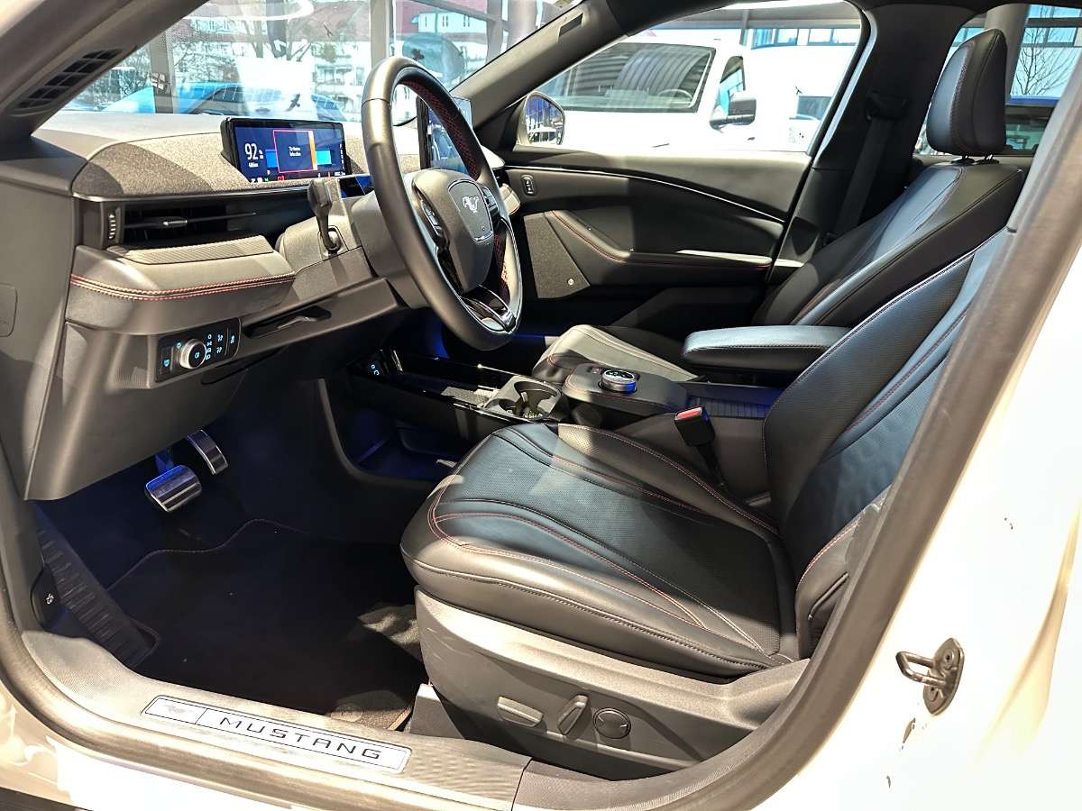 Fahrzeugbild eines Ford Mustang Mach-E