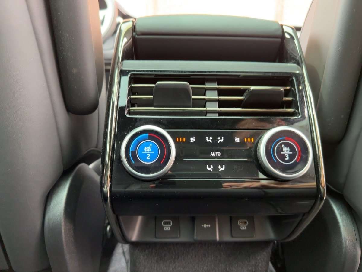 Fahrzeugbild eines Land Rover Range Rover Sport