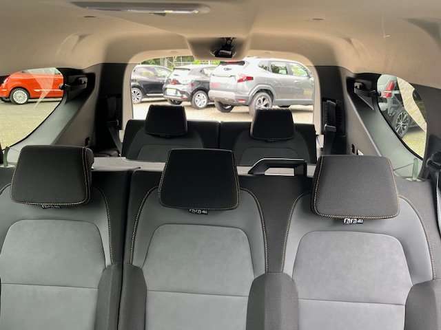 Fahrzeugbild eines Dacia Jogger