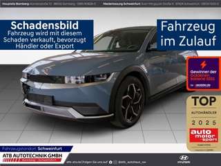 Schräge Frontansicht auf einen Hyundai IONIQ 5 , freigestellt