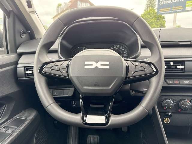 Fahrzeugbild eines Dacia Sandero