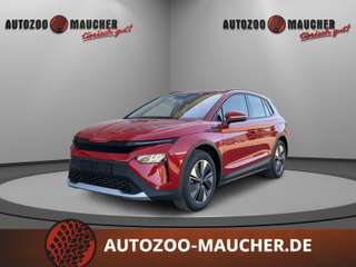 Schräge Frontansicht auf einen Skoda ELROQ , freigestellt