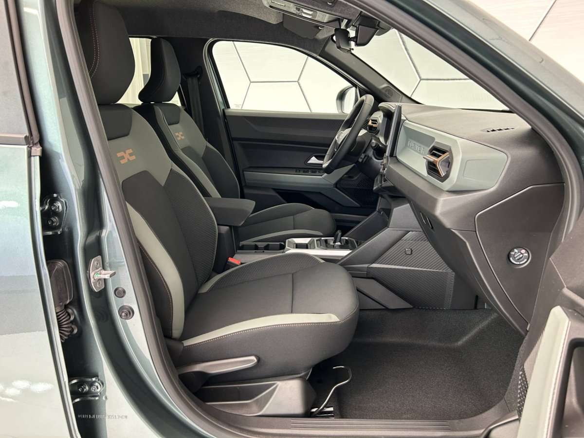 Fahrzeugbild eines Dacia Duster