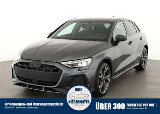 Schräge Frontansicht auf einen Audi A3 , freigestellt