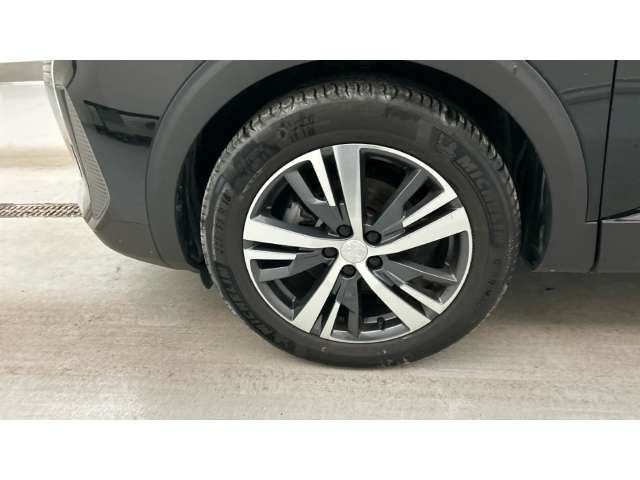 Fahrzeugbild eines Peugeot 5008