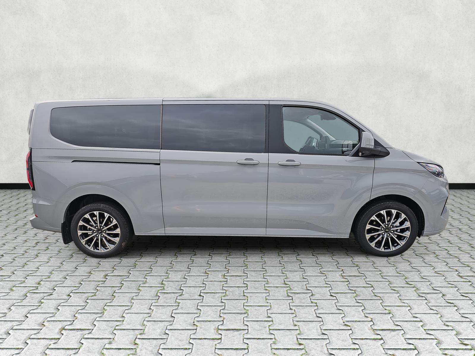 Fahrzeugbild eines Ford Tourneo Custom