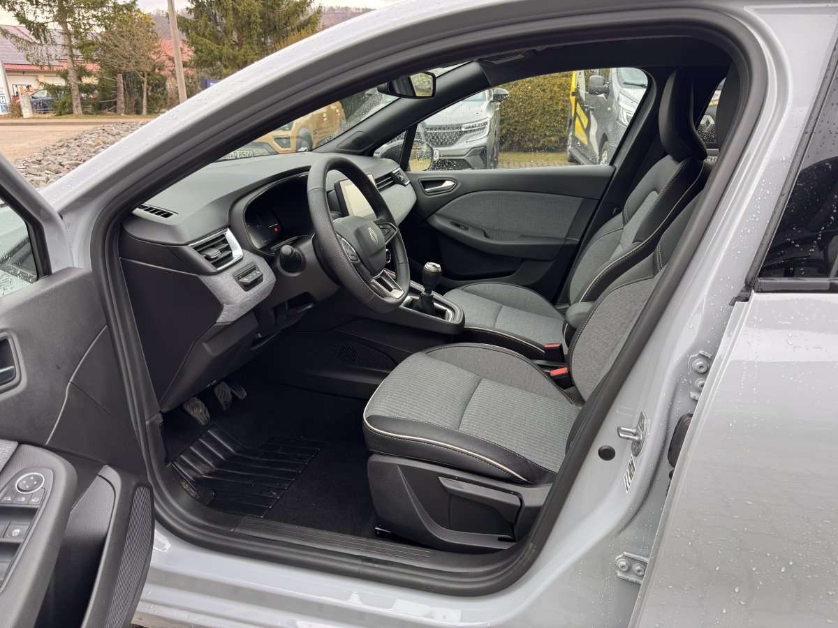 Fahrzeugbild eines Renault Clio