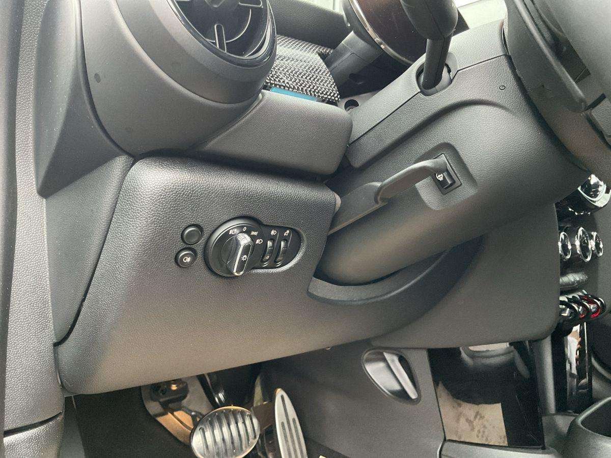 Fahrzeugbild eines MINI MINI