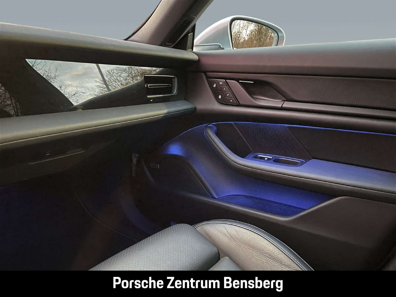 Fahrzeugbild eines Porsche Taycan