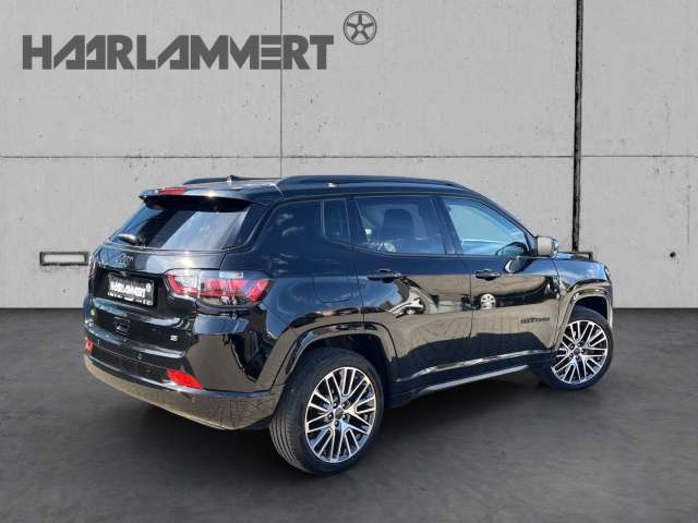 Fahrzeugbild eines Jeep Compass