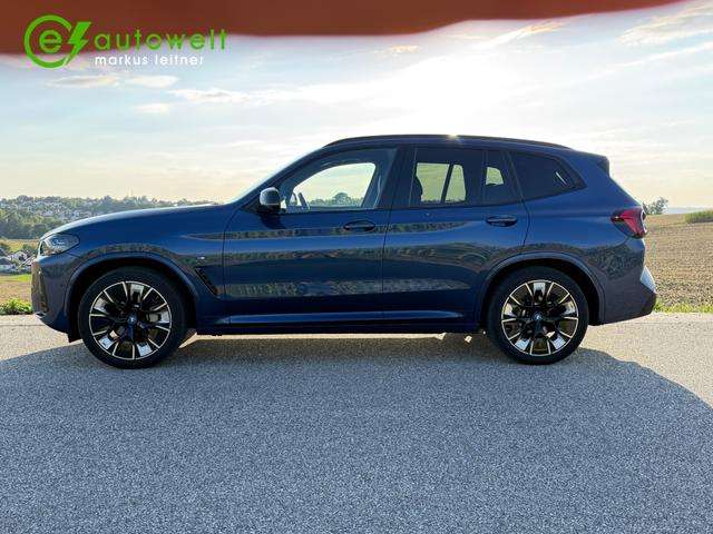 Fahrzeugbild eines BMW ix3