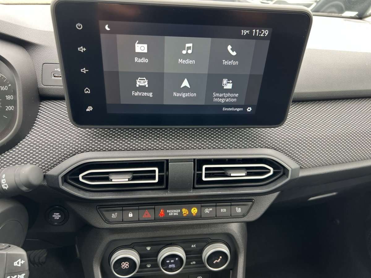 Fahrzeugbild eines Dacia Sandero