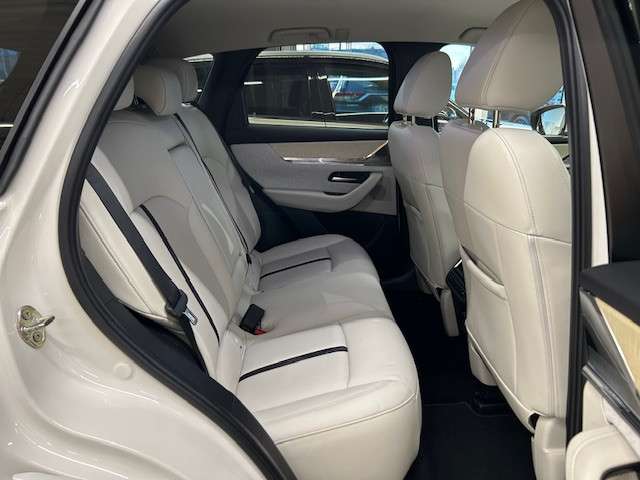 Fahrzeugbild eines Mazda CX-60