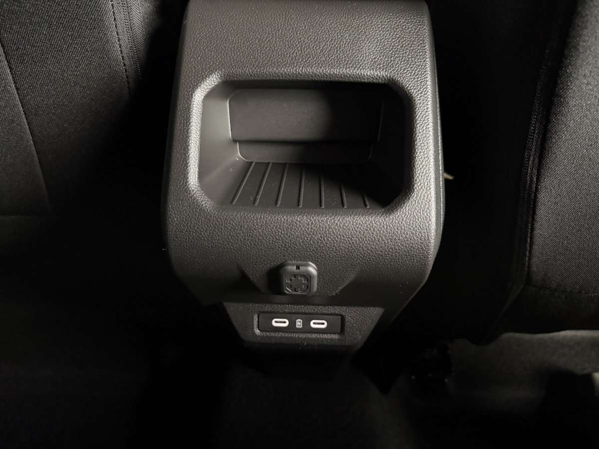 Fahrzeugbild eines Dacia Duster