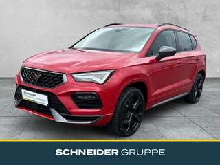 Schräge Frontansicht auf einen CUPRA Ateca , freigestellt