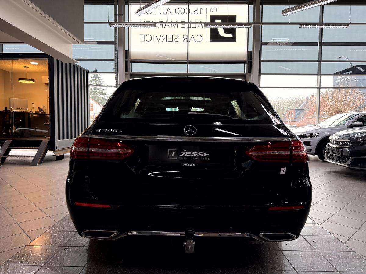 Fahrzeugbild eines Mercedes-Benz E-Klasse