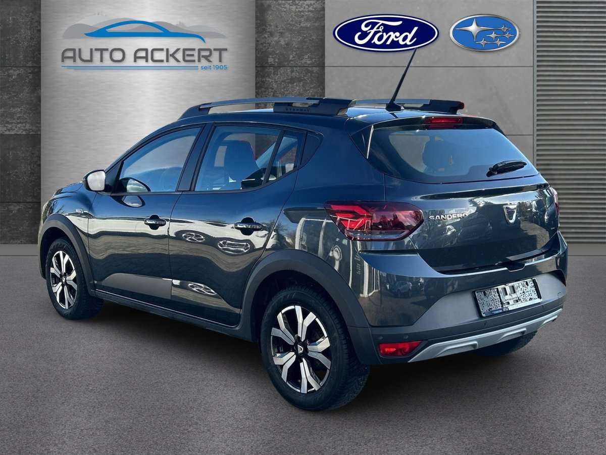 Fahrzeugbild eines Dacia Sandero