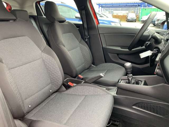 Fahrzeugbild eines Renault Clio