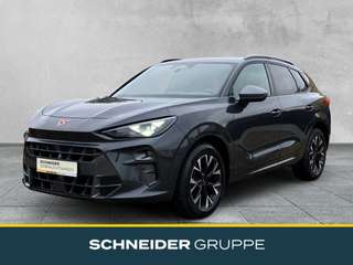 Schräge Frontansicht auf einen CUPRA Terramar , freigestellt