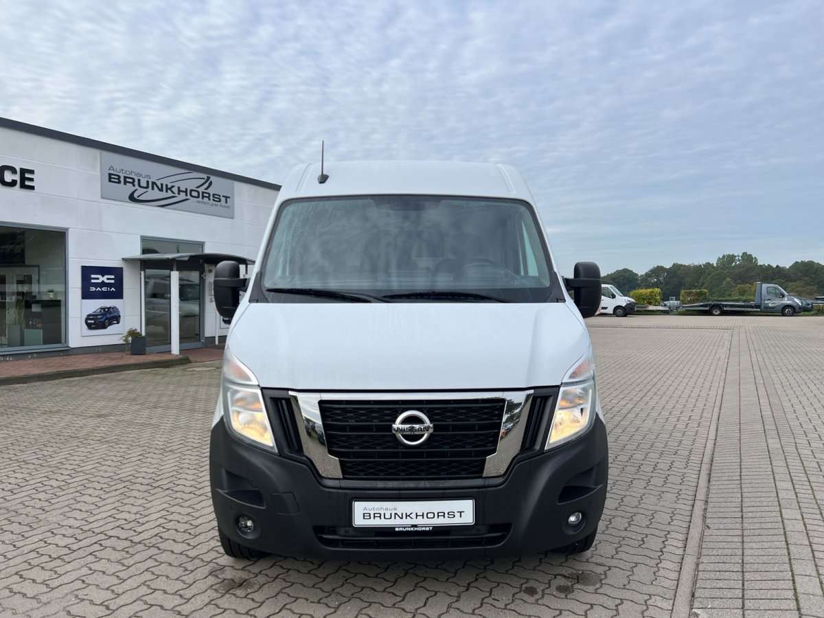 Fahrzeugbild eines Nissan Interstar