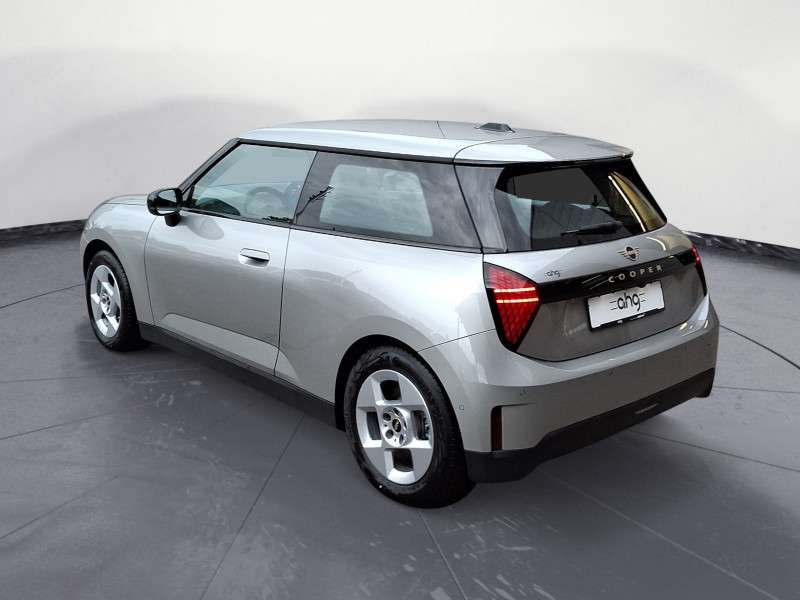 Fahrzeugbild eines MINI COOPER