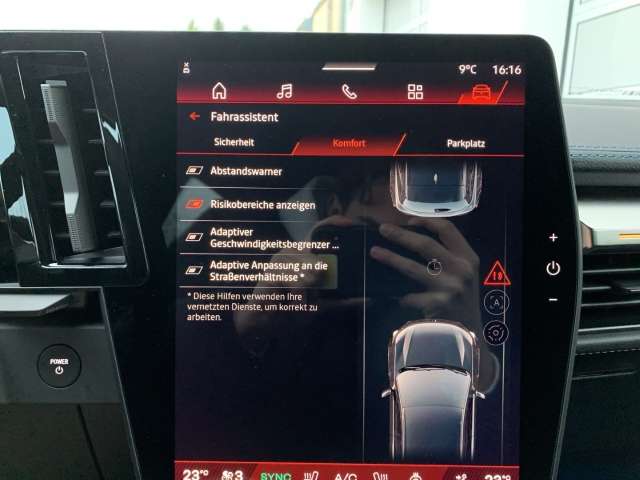 Fahrzeugbild eines Renault Scenic E-TECH