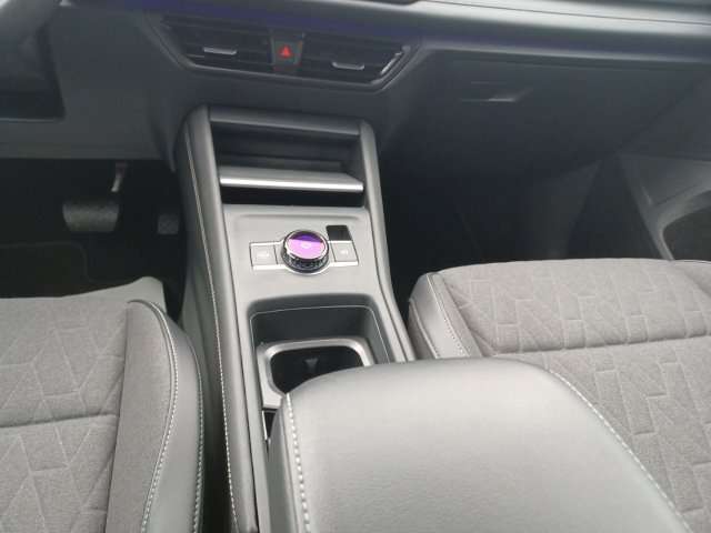 Fahrzeugbild eines Volkswagen Tayron