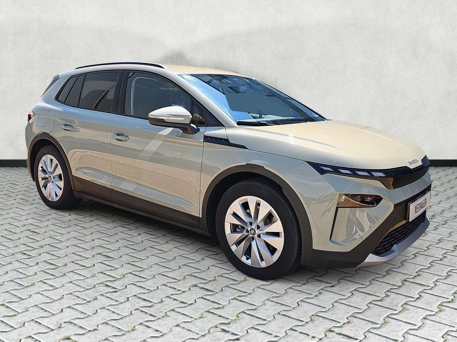 Fahrzeugbild eines Skoda ELROQ