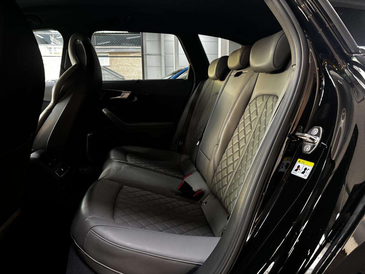 Fahrzeugbild eines Audi S4