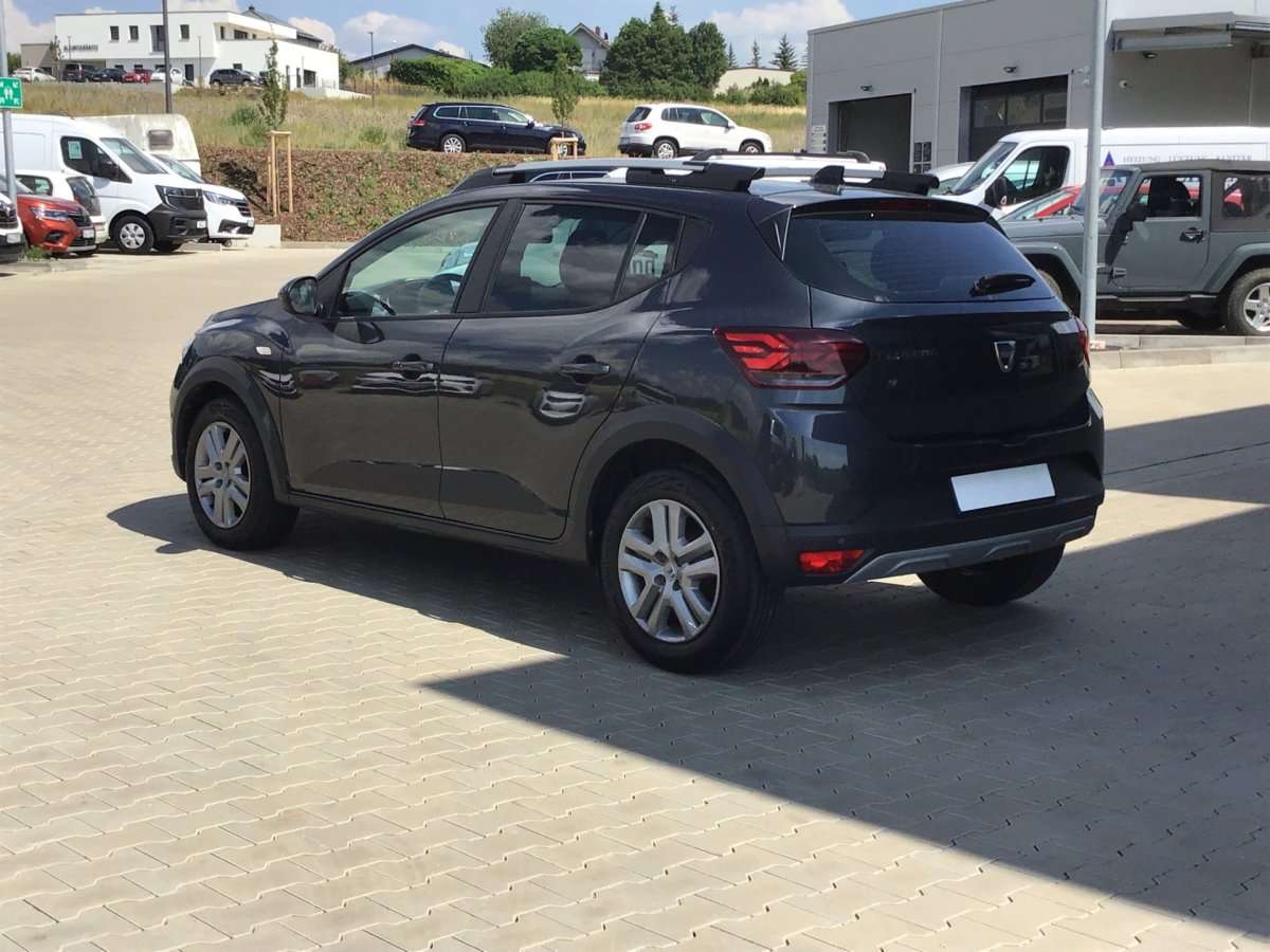 Fahrzeugbild eines Dacia Sandero
