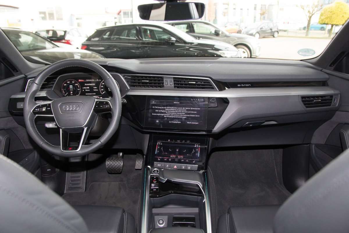 Fahrzeugbild eines Audi e-tron