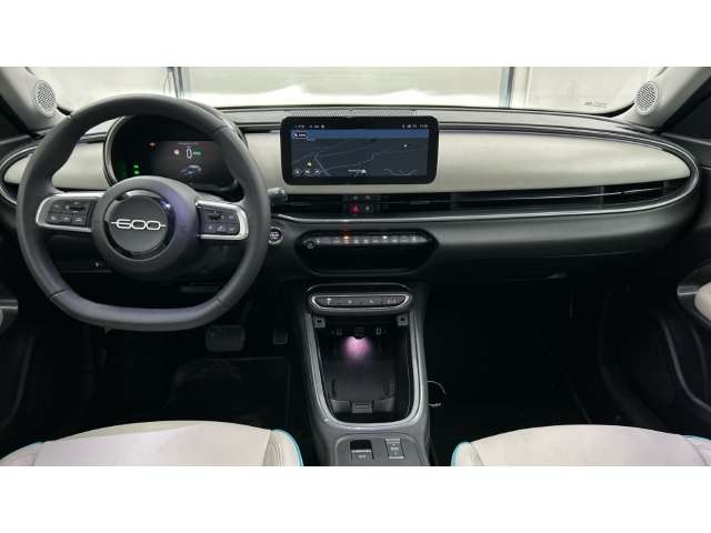 Fahrzeugbild eines Fiat 600 Elektro