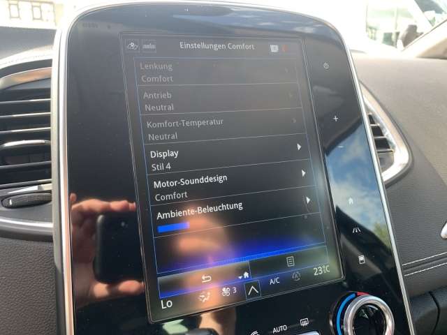 Fahrzeugbild eines Renault Grand Scénic