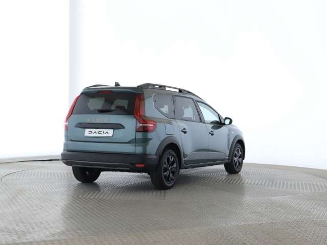 Fahrzeugbild eines Dacia Jogger