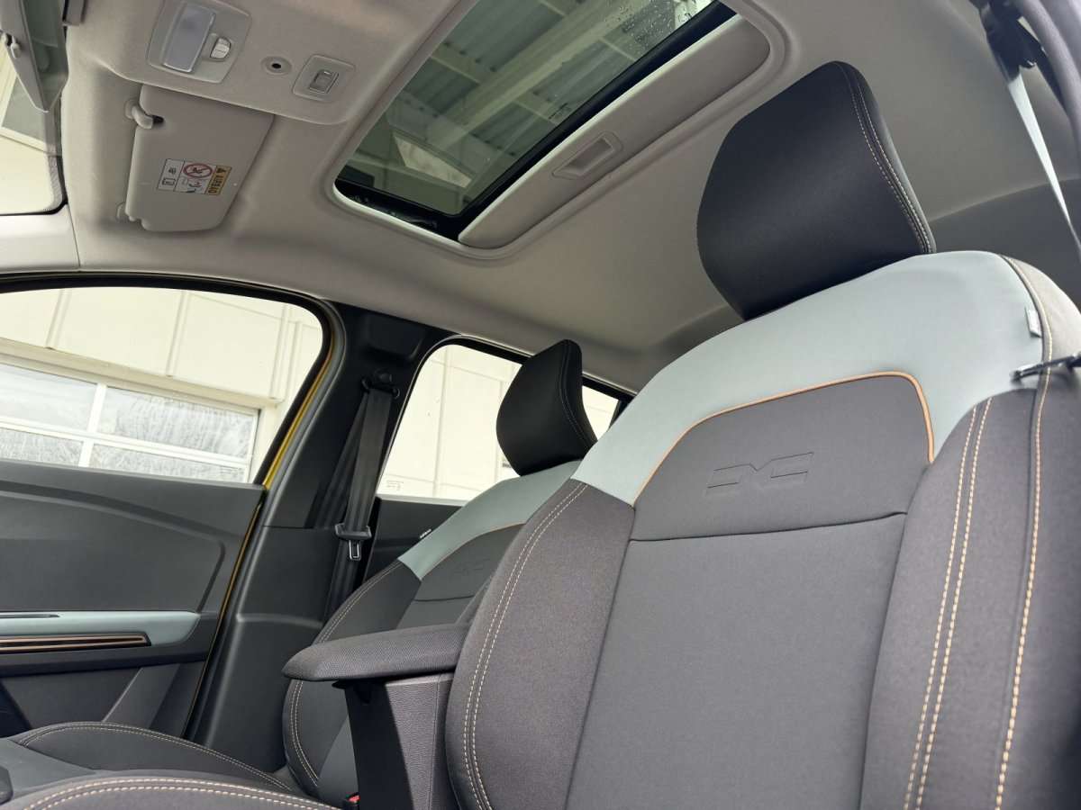 Fahrzeugbild eines Dacia Sandero
