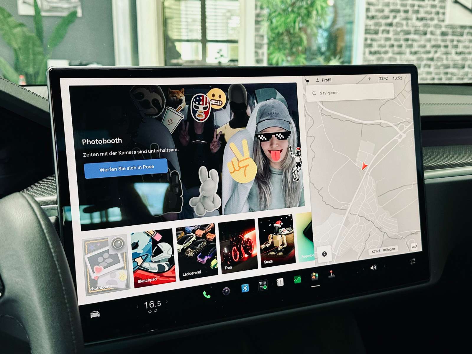 Fahrzeugbild eines TESLA Model S